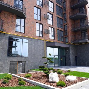 Striking modern appearance of Dream Lake facade after renovation