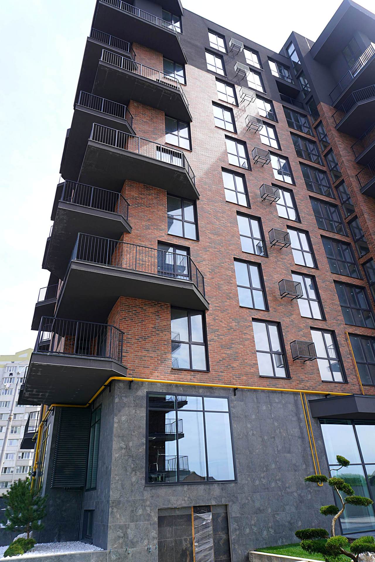 Energy-saving facade solution reducing heating and cooling costs