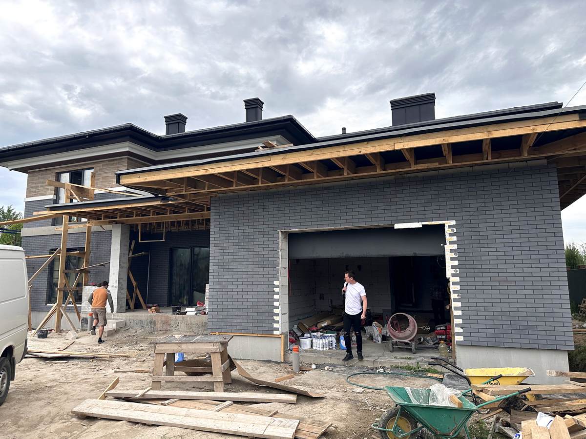 Boosted curb appeal through modern facade insulation and cladding