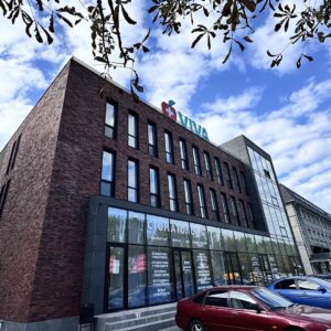 Contemporary business center exterior with thermal insulation system